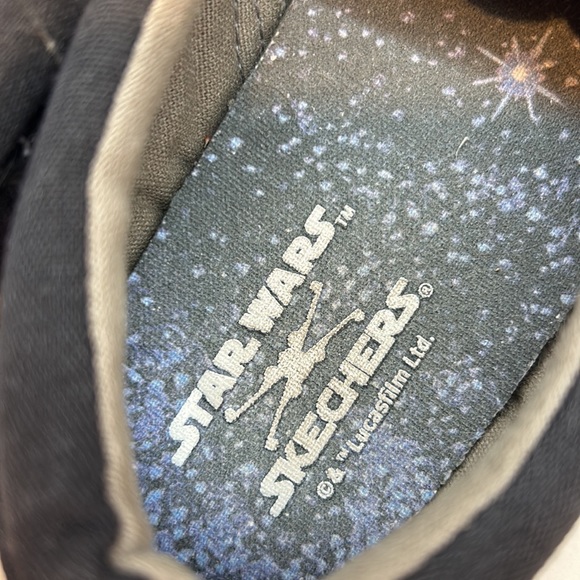 Star Wars Sketcher slip on Runners - Picture 5 of 7